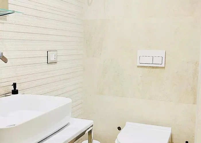 Blloku Luxurious * Tirana